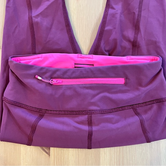 Lululemon size 2 scalloped leggings maroon - Picture 4 of 8